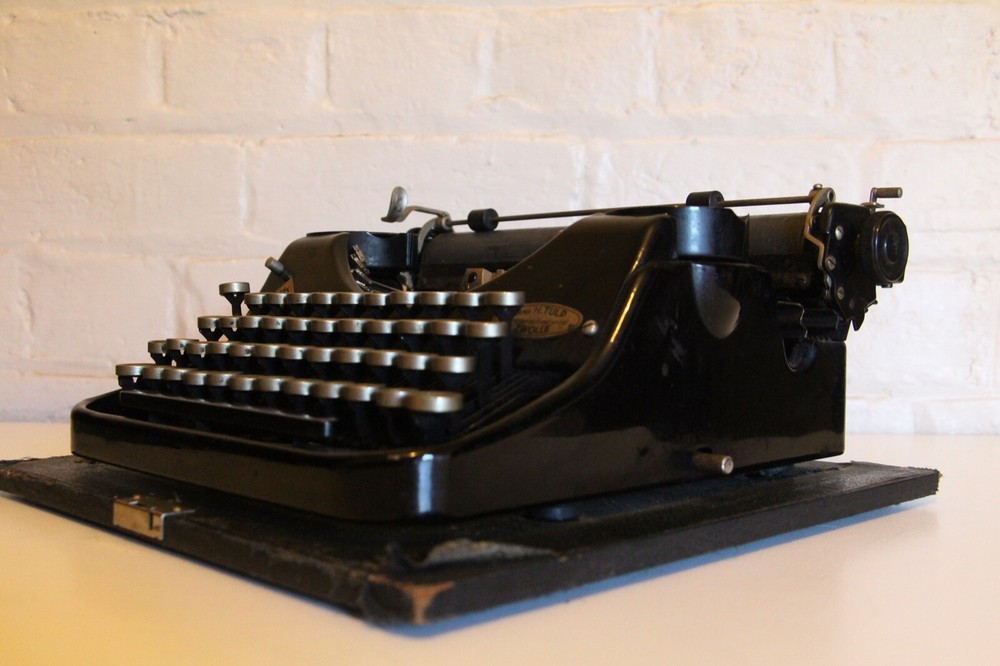 MERCEDES Prima - Antique Typewriter - Great Condition + Original Case