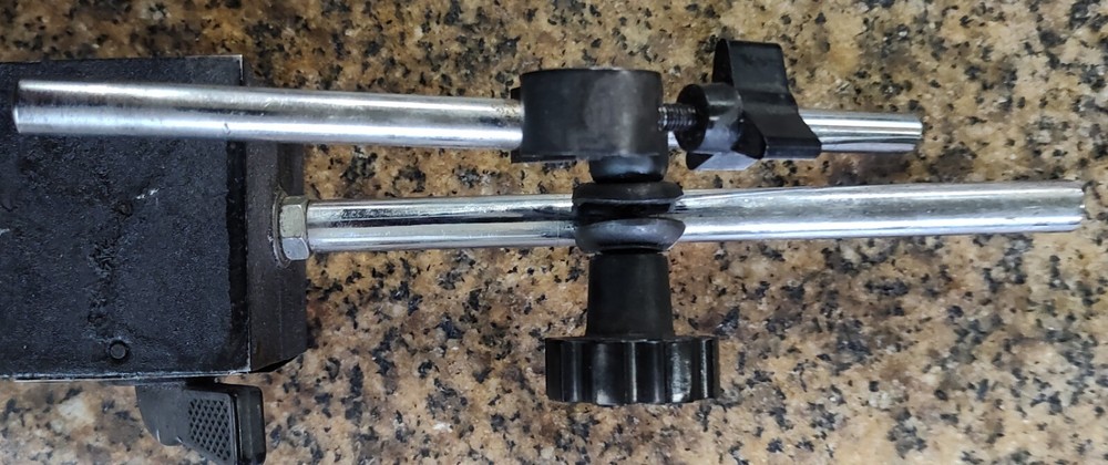 MAGNETIC INDICATOR BASE