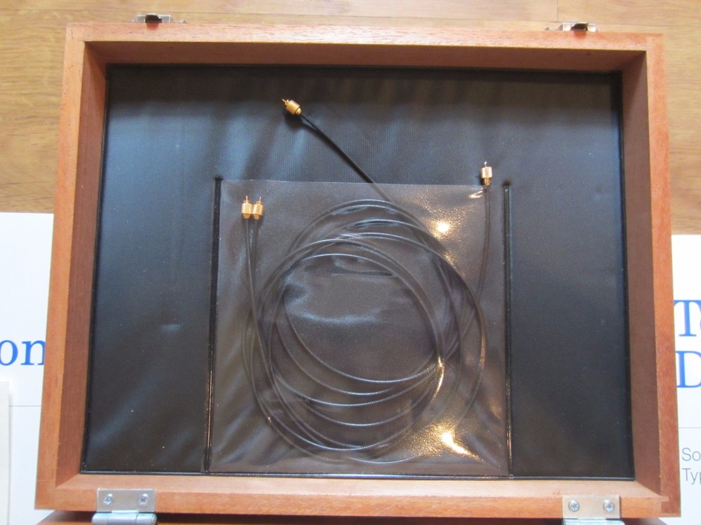 B & K Sound Intensity Calibrator — Type 3541