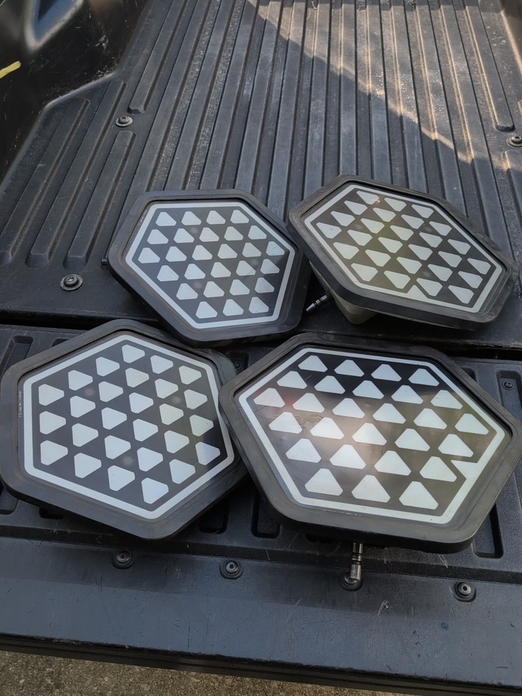 4 Hunter Engineering DSP 400/600 Alignment Targets 2 Front 2 Rear Read