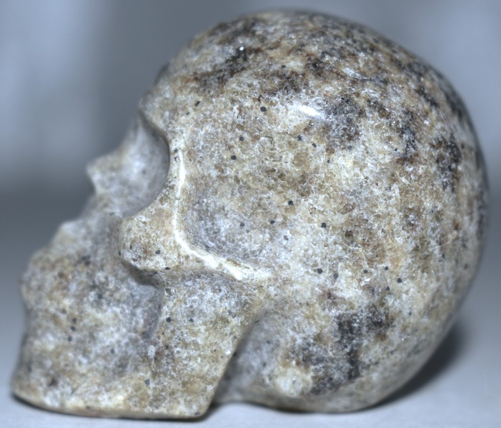 Granite Skull 1.9"/82 Grams