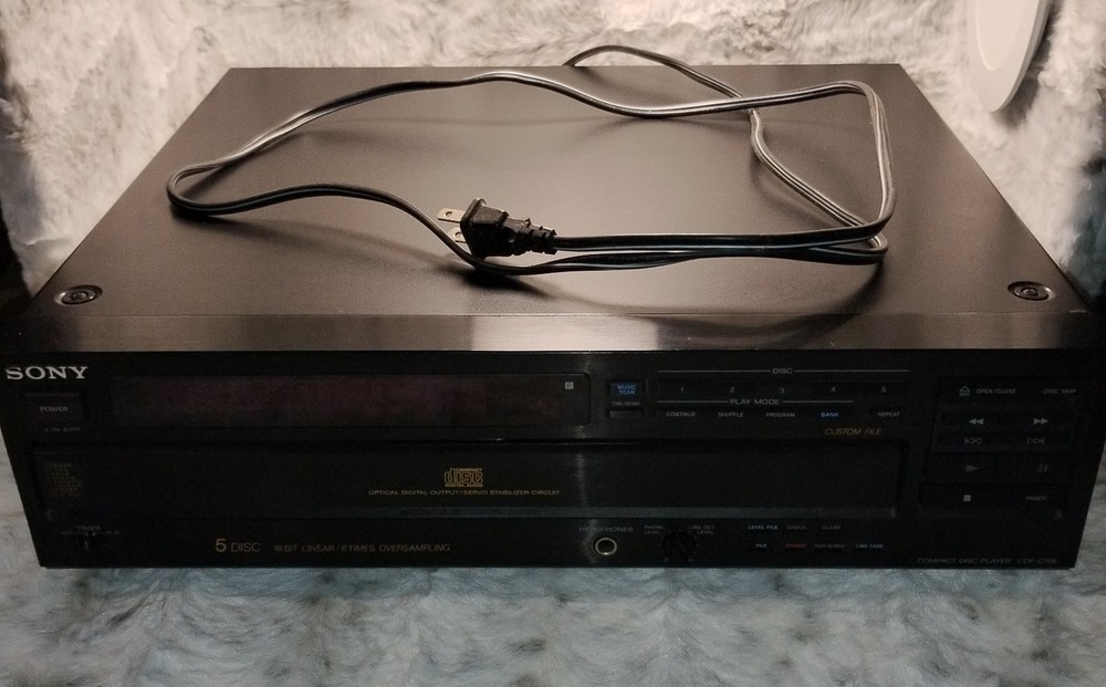 SONY CDP-C705 CD 5 Disc Player 18 Bit Linear 8 Times Oversampling