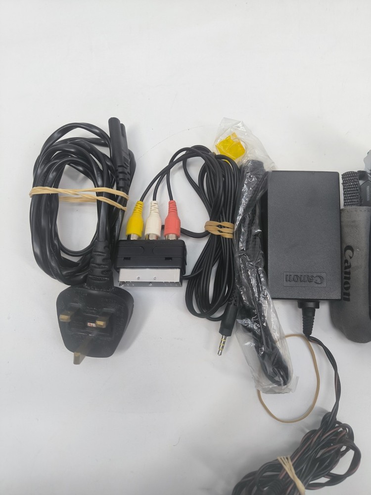 Canon MV800 Camcorder - Silver - in working order.