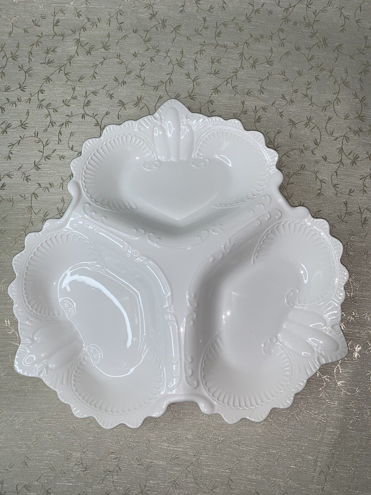 Vtg 11” White Scroll work 3 section Ceramic Serving Plate Platter Hearts Italy