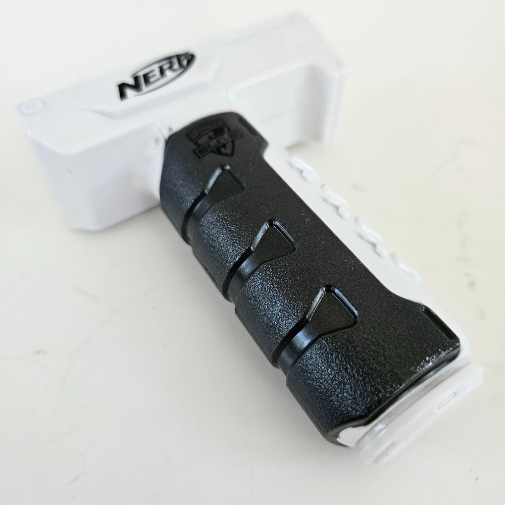 Nerf N-Strike White Elite Retaliator Pump Handle Grip Foregrip Accessory Part