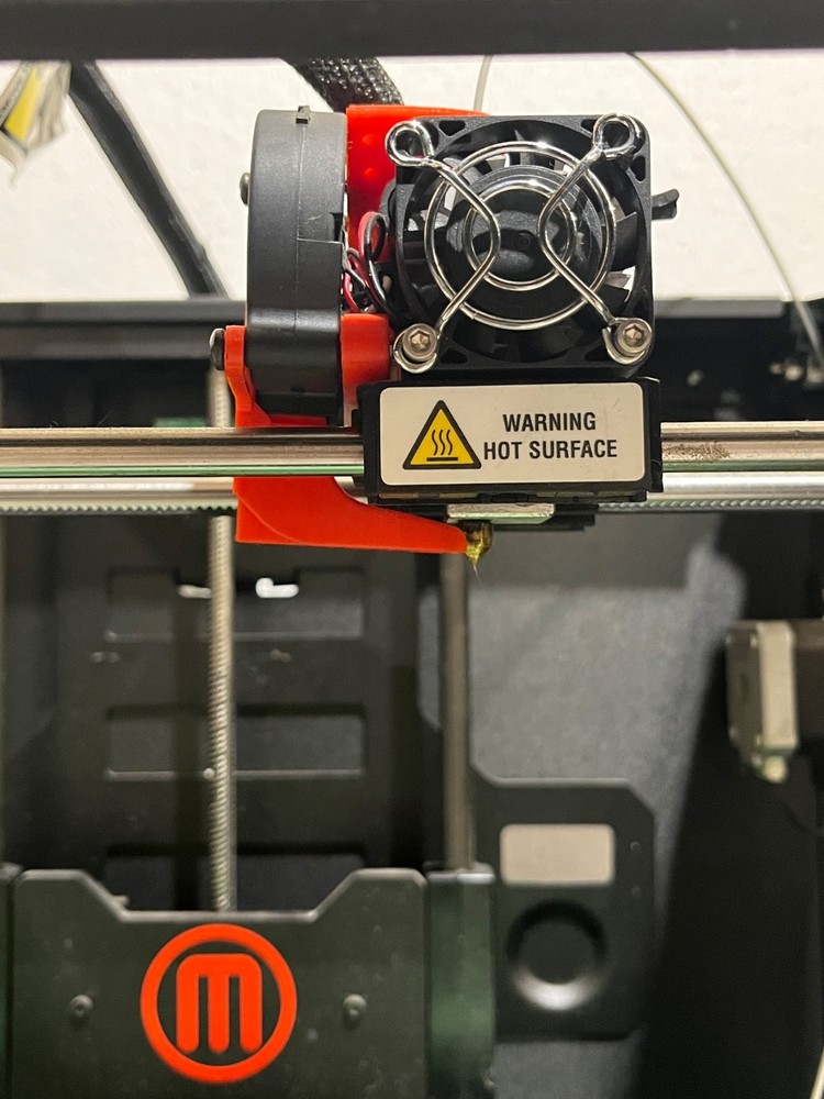 MakerBot Replicator 2 Desktop 3D Printer (FOR PARTS ONLY)