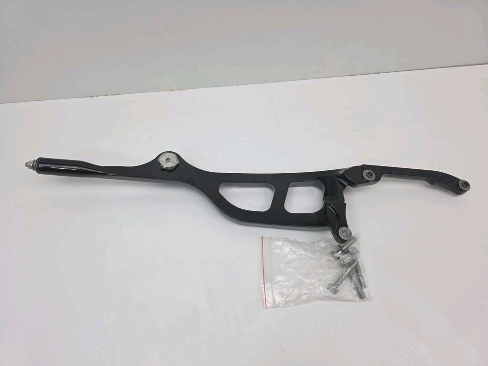 oem Harley 65992-12 Exhaust Support Bar Mount Bracket 12-16 Dyna Switchback