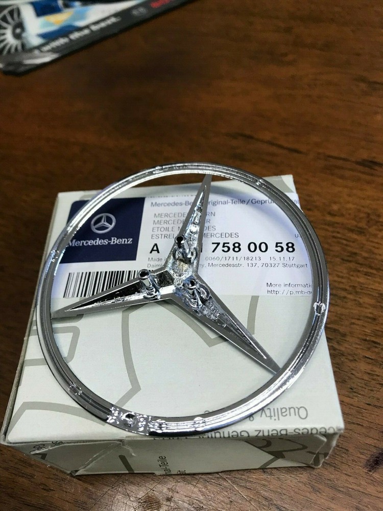 Mercedes-Benz E-Class Genuine Trunk Lid Emblem Star E320 E350 E500 E550 E55 W211