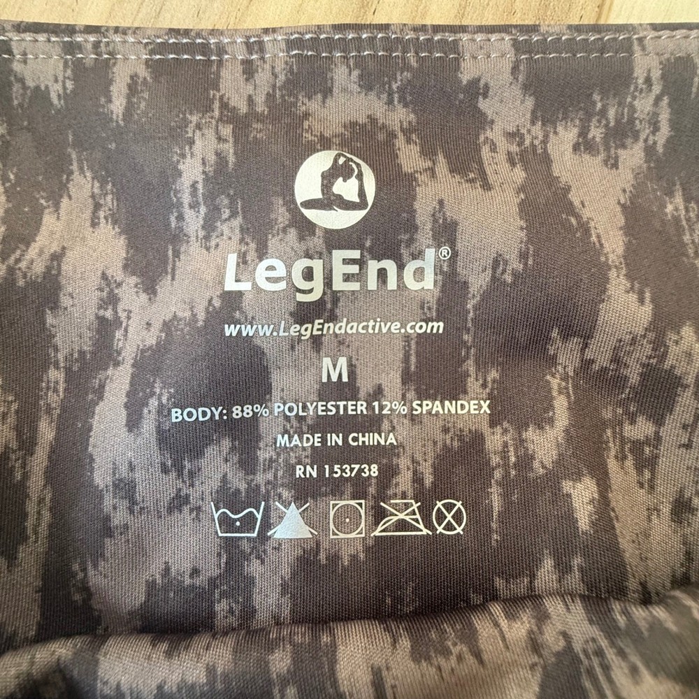 LegEnd Active Printed 7/8 Leggings with Pockets Medium Leopard Print Gray