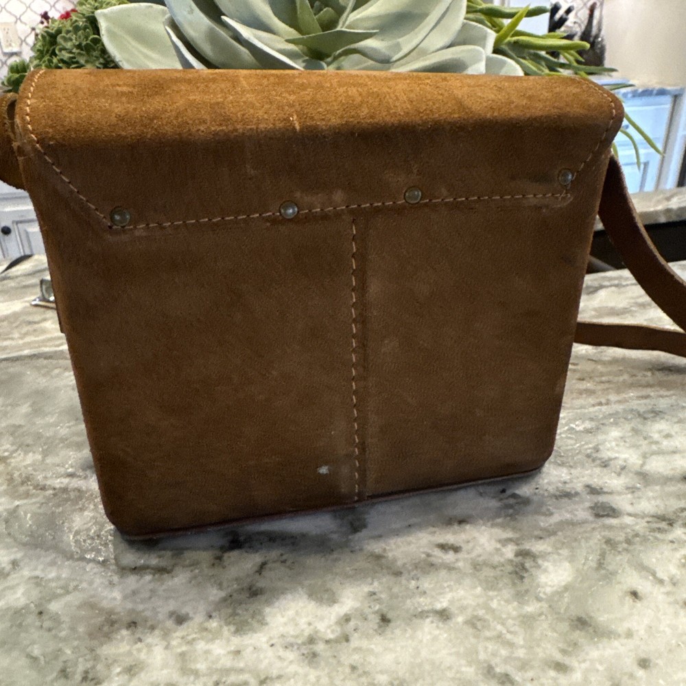 Buckskin Burrow Carrying Case with Strap for Binoculars Cameras -H
