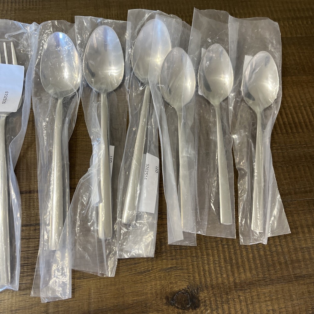 15 pc 3 place setting Mikasa Hospitality LEO stainless flatware