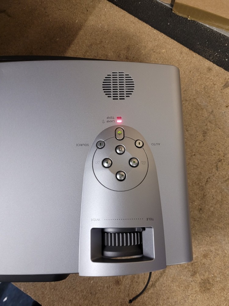 Benq DS660 Projector Faulty