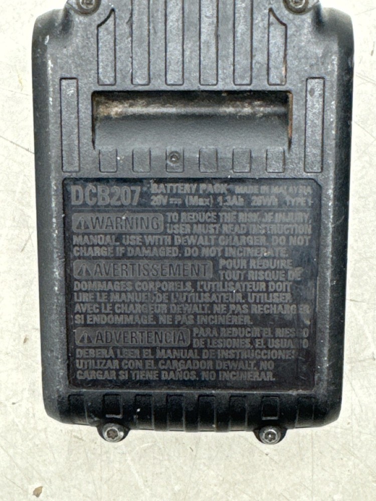 DEWALT DRILL DCD985 W/BATTERY (P03057430)