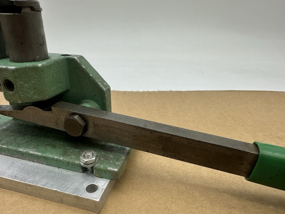 RCBS Bench Mounted Auto Priming Tool Not Complete See Pics