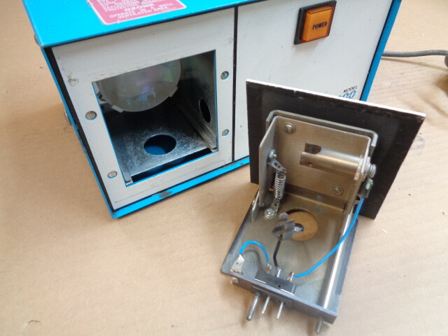 Dyonics UV-2000 2212 Ultraviolet Illuminator Light Source - NO BULB