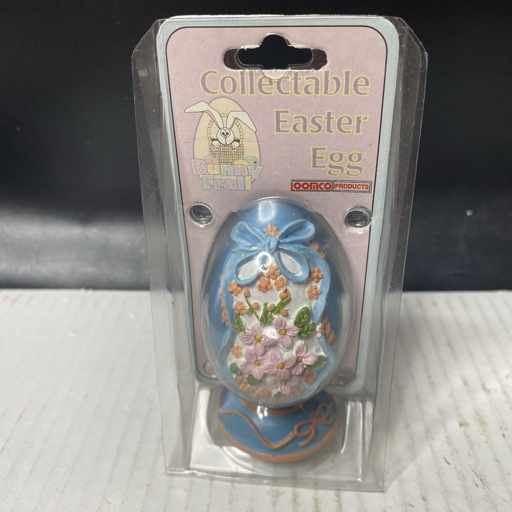 2 Vintage Easter Eggs Ceramic FLORAL Design Raised With Display 3D Loomco