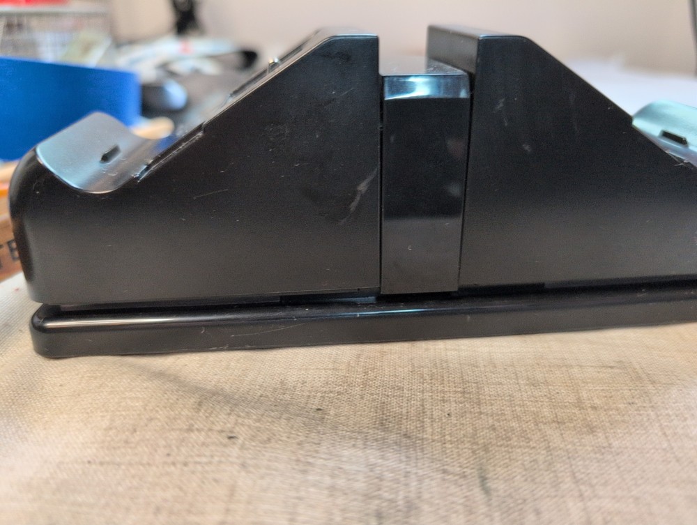 Amazon Basics Xbox One Dual Controller Charging Dock Station