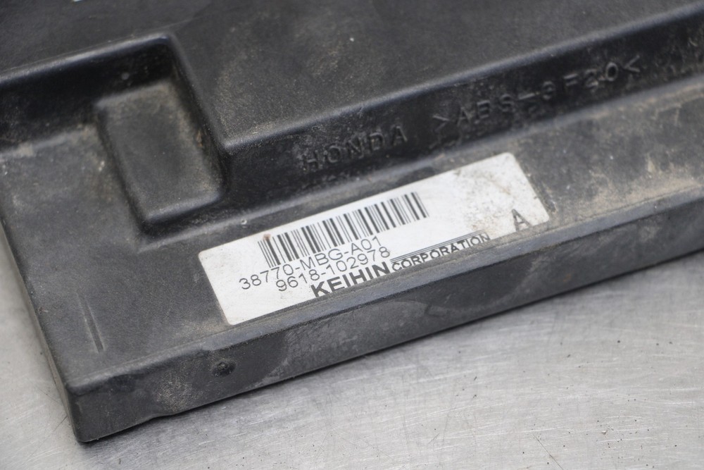 00-01 HONDA INTERCEPTOR 800 VFR800 ECU COMPUTER CONTROLLER UNIT BLACK BOX ECM