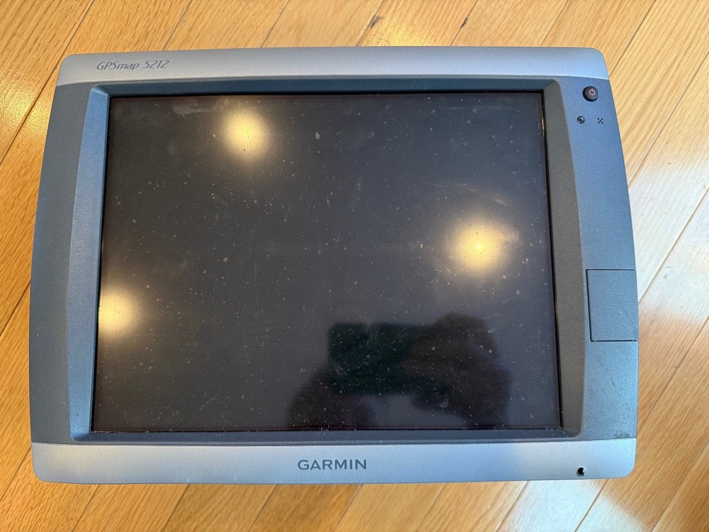 Garmin 5212 Multifunction Display