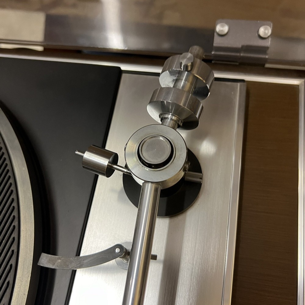 Sansui SR-4040 2-Speed Belt-Drive Turntable Record Player