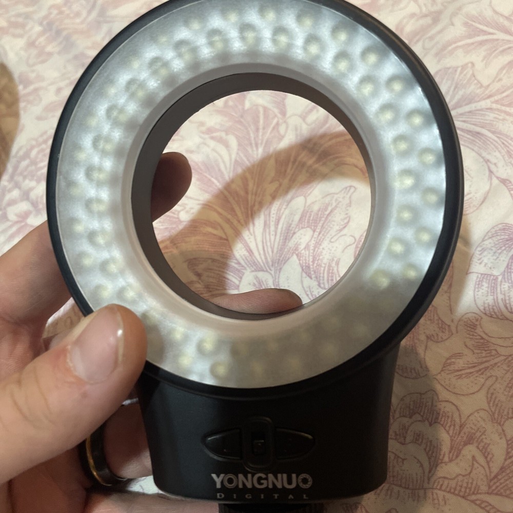 Yongnuo Digital Light Ring