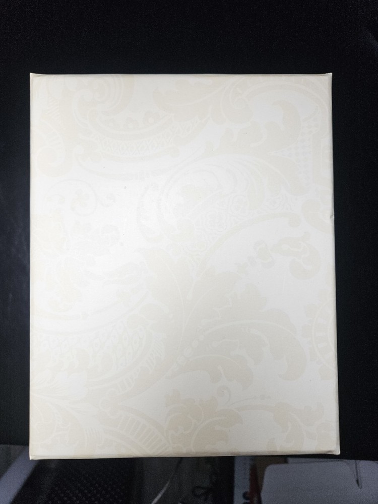 Anna Griffin Embossing Folder Storage Box With 15 Storage Sleeves