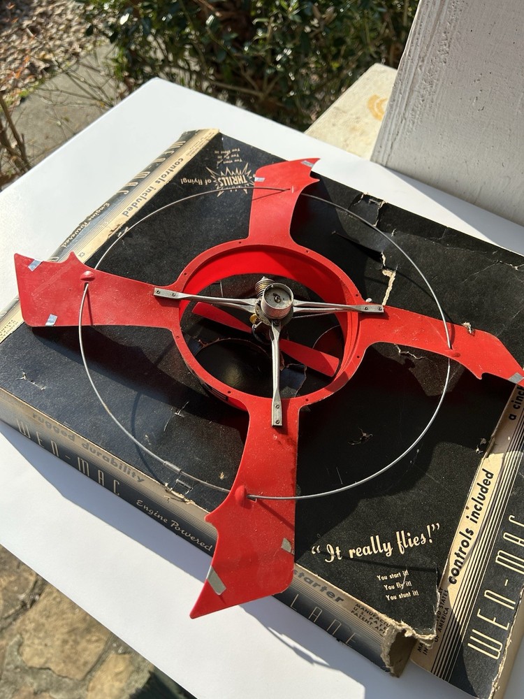 Wen Mac Engine Frisky's Flyer Satellite Flying Gas Engine