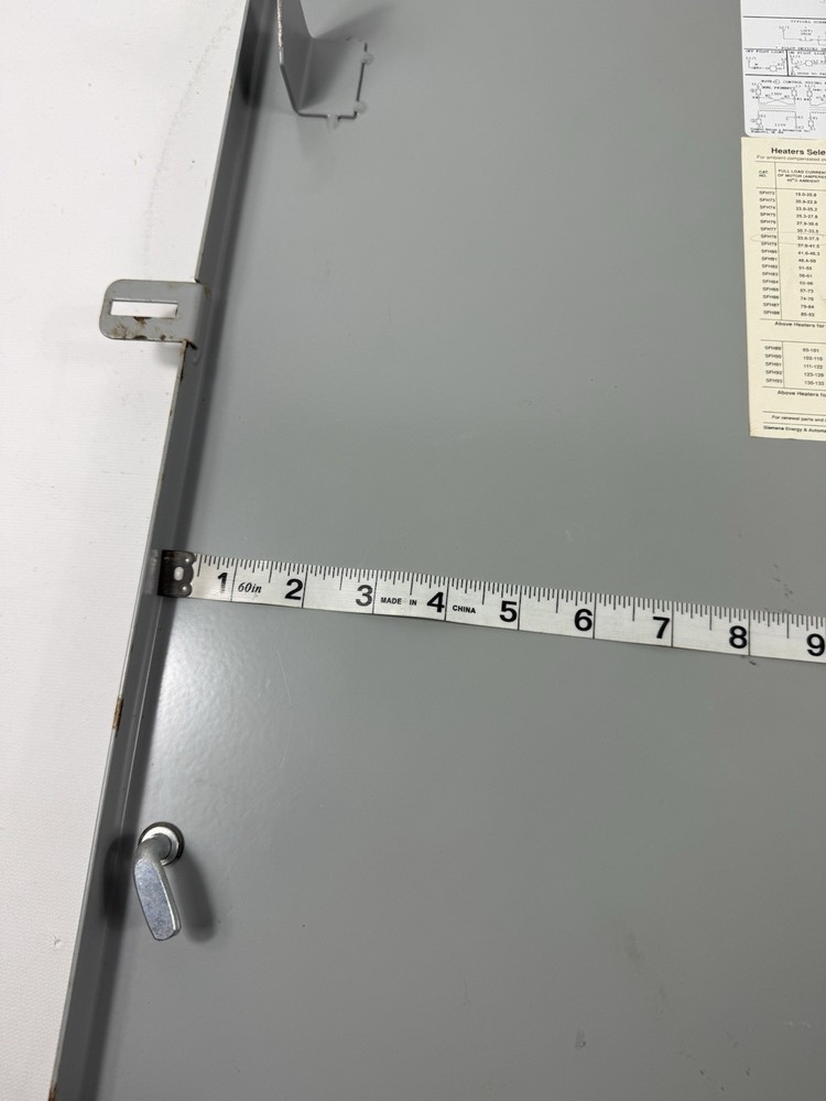 Siemens SCF Combination Motor Controller Enclosure Disconnect Box. Door / Cover