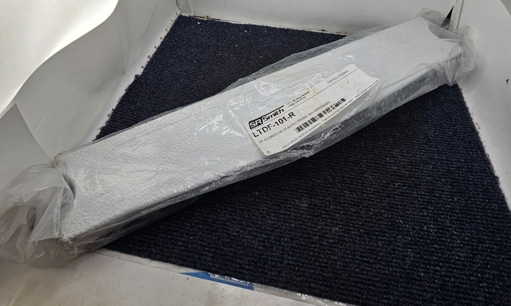 S.R. Smith SR Smith LTDF-101-R Econoline Plastic Tread Without Hardware