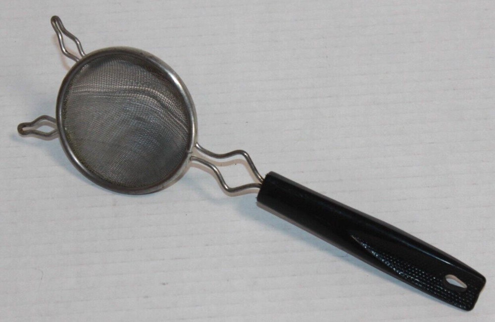 Vintage Mini Ekco Plastic Corn Cob Handle Wire Mesh Sieve Strainer