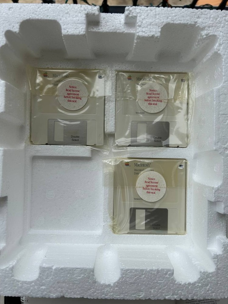 Apple Macintosh System Software start kit 944-0379-A. Manuals, System Update