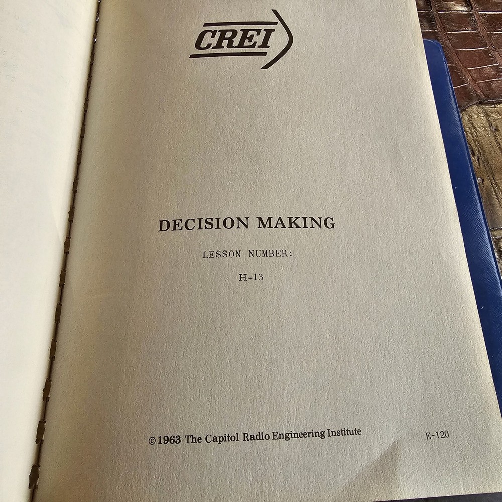 CREI Advance Electronic Engineering Technology Manual/Book Leadership Decisions