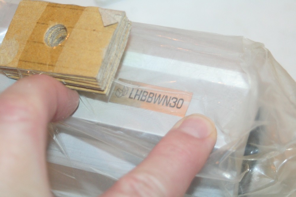 MISUMI LHBBWN30 LINEAR BUSHING BLOCK * NEW *
