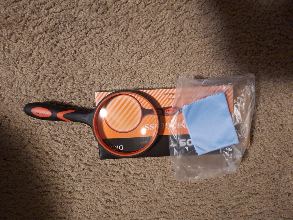 Dicfeos Magnifying Glass