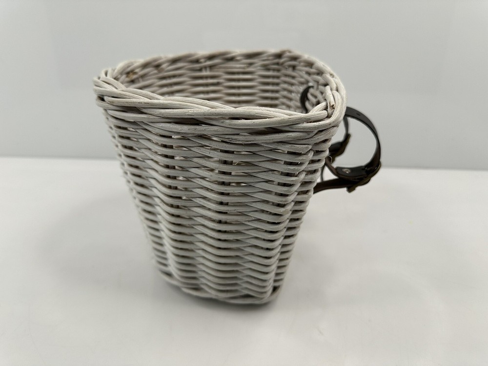 Electra Bicycle Handlebar Wicker Basket White HTF