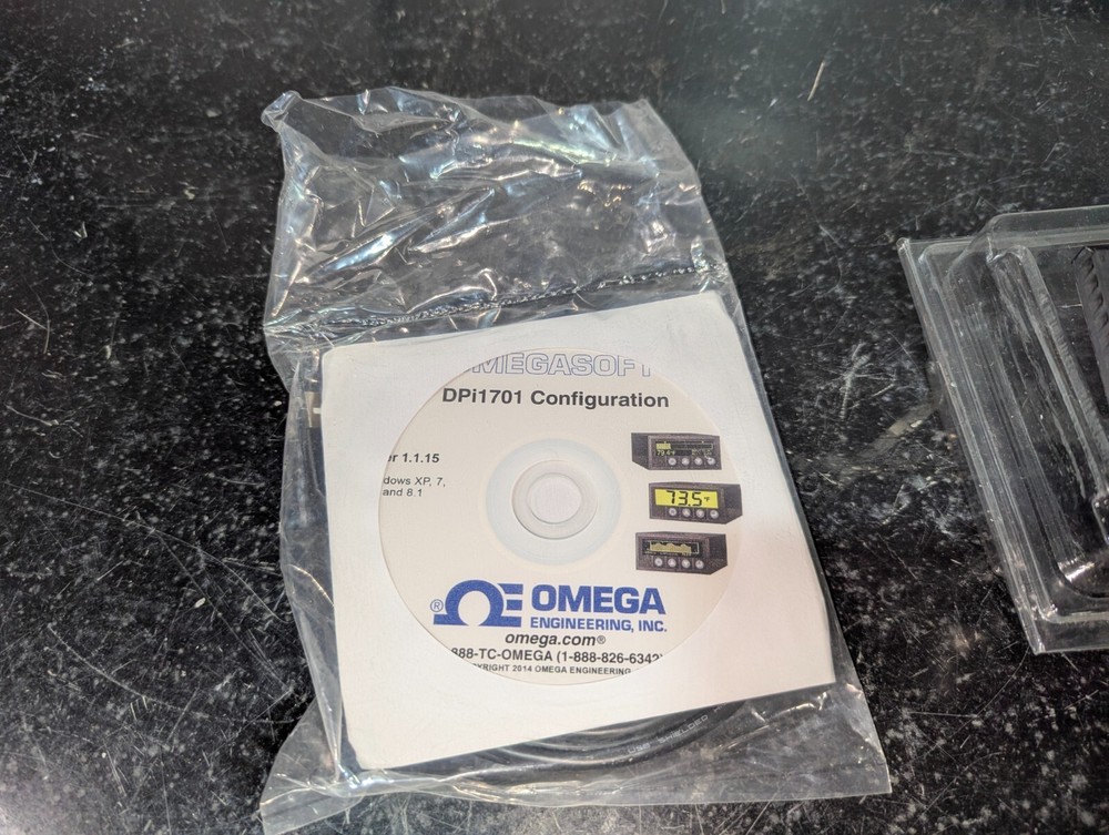 Omega DPi1701-USB-AR Graphic Panel Meter Data Logger Temp Process OPEN BOX