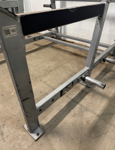 Hammer Strength | Walk Out Squat Rack