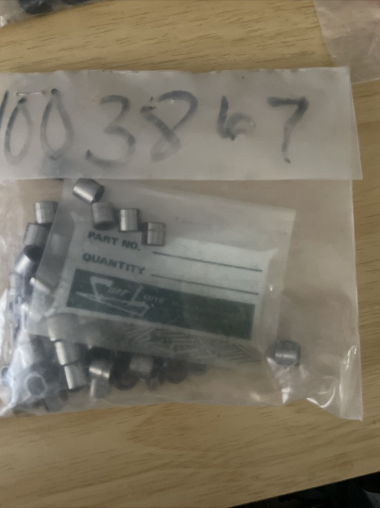 UT7020F Slotted Bushings with retainer pins 50 pcs.
