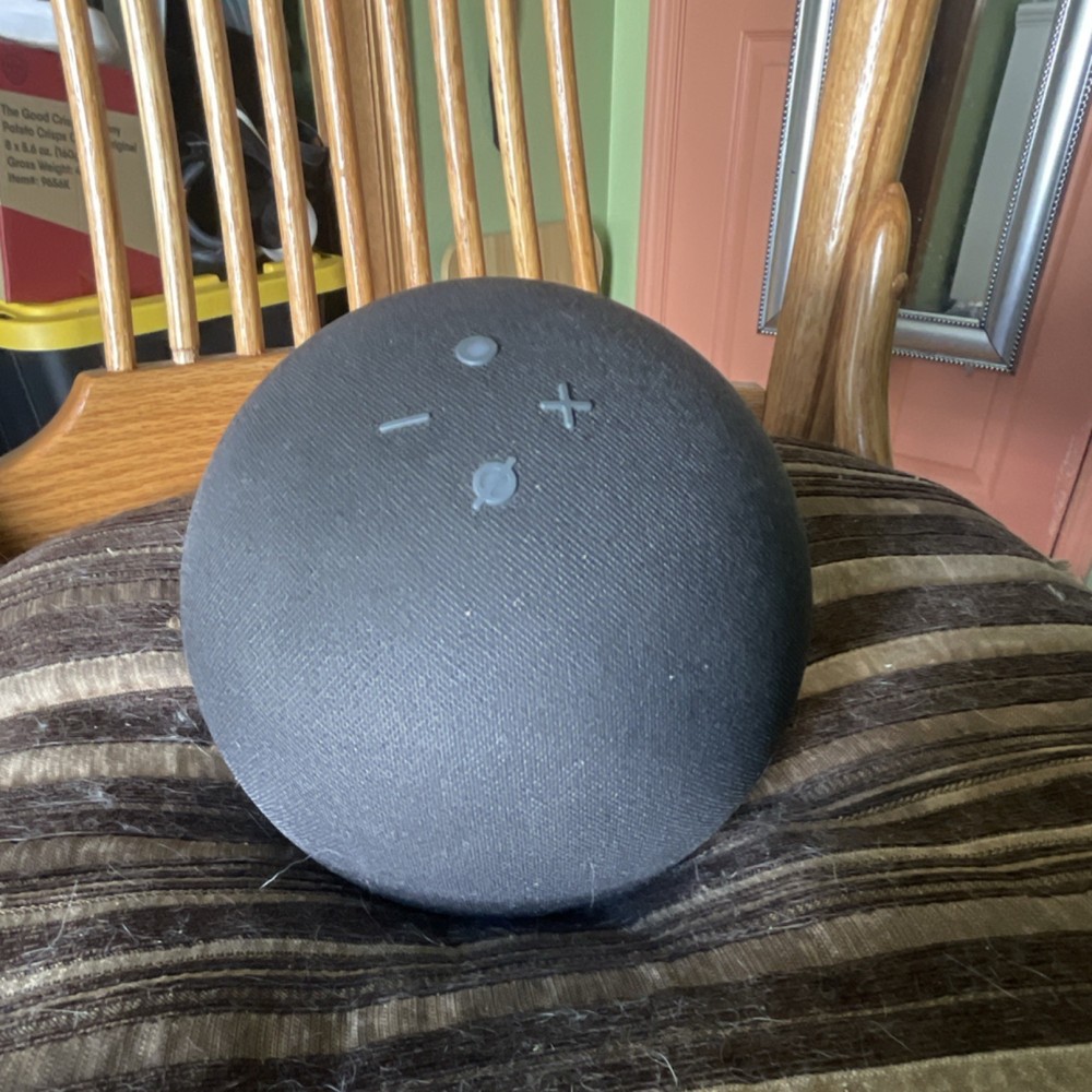Amazon Echo Dot (4th Generation) Black Smart Speaker Alexa Wireless Bluetooth
