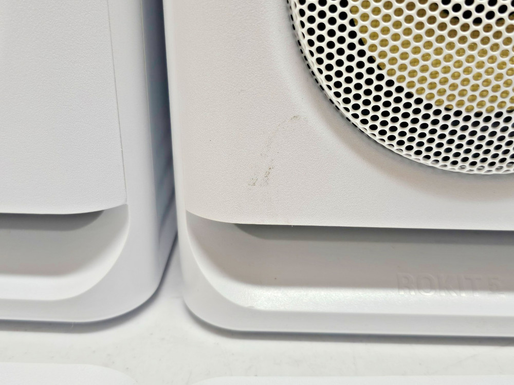 KRK ROKIT RP5 G5 Studio Monitors White