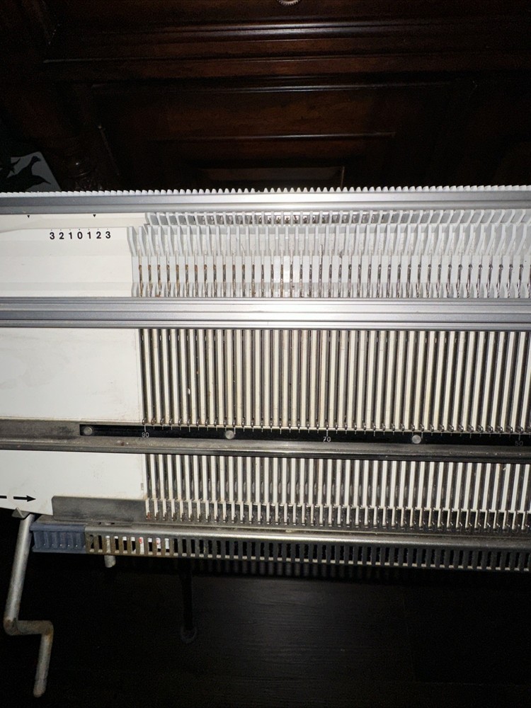 Passap Duomatic 80 Knitting Machine - READ