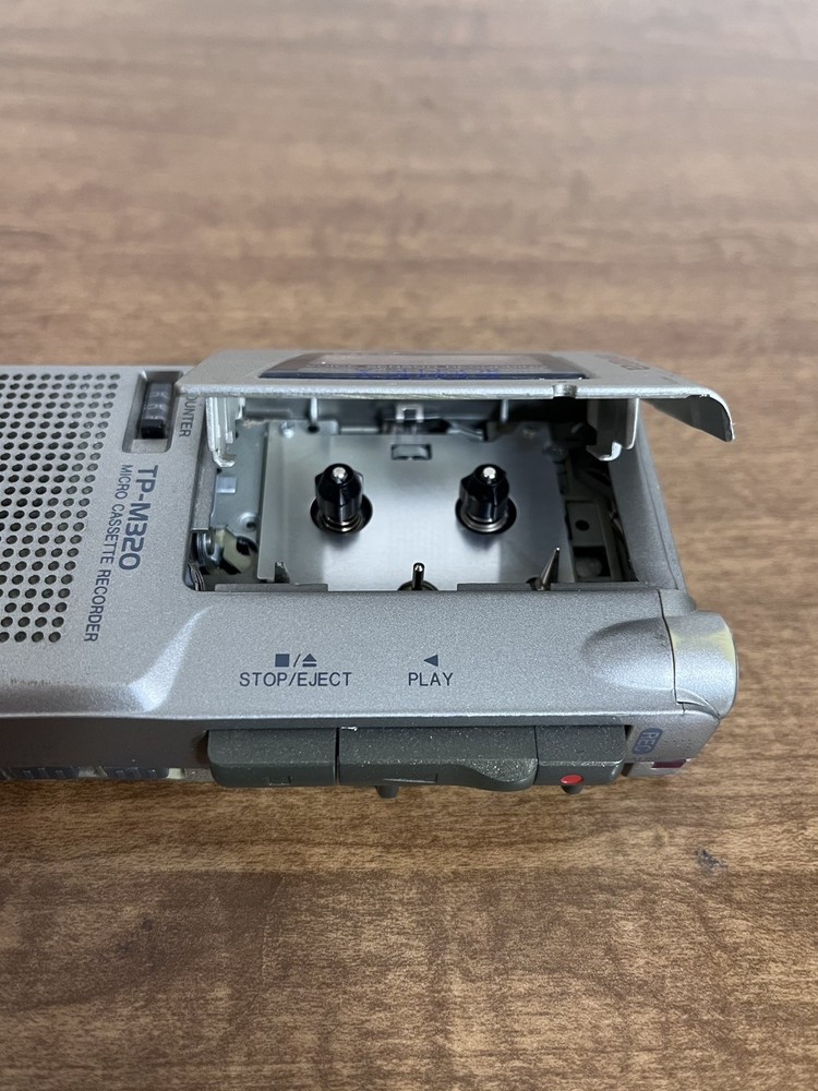 Aiwa TP-M320 Micro Cassette Voice Recorder