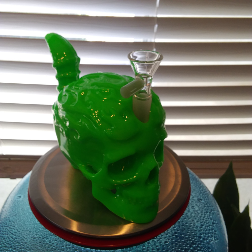 Flaming Skull Bong Bubbler black light reactive