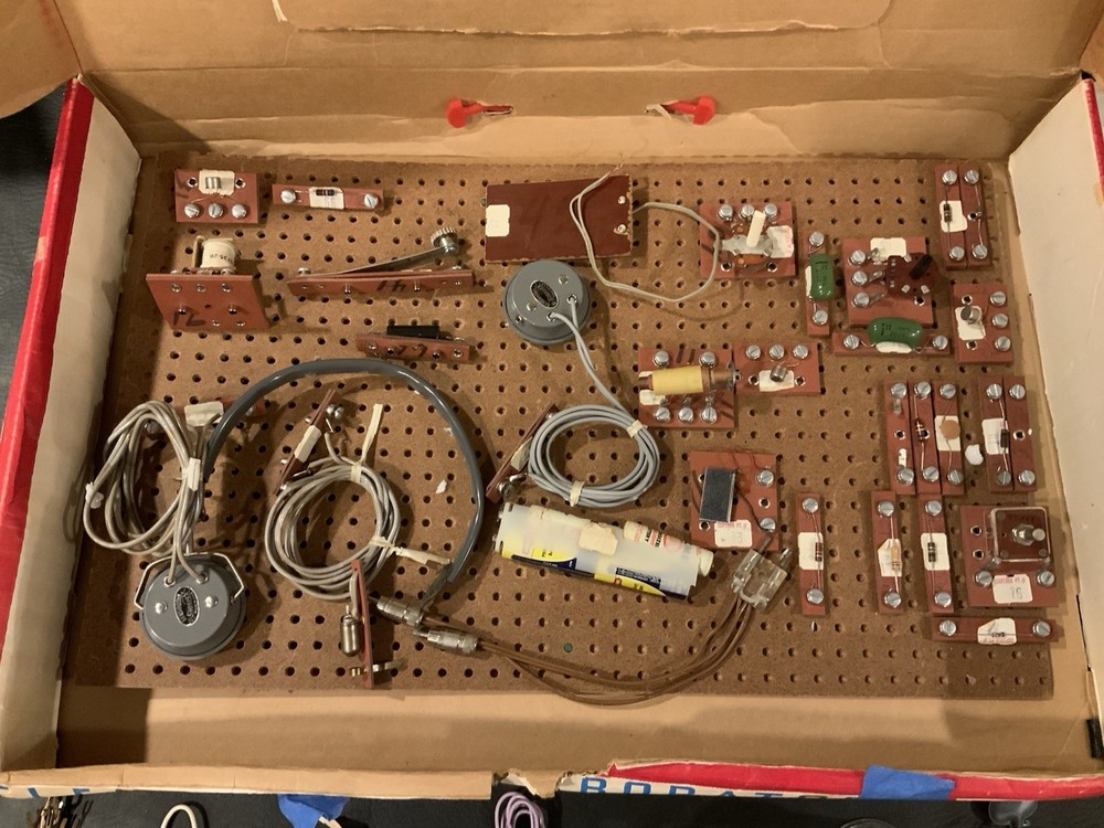 Vintage Superex Electronics Laboratory 35 Exciting Electronic Projects! RARE SEE