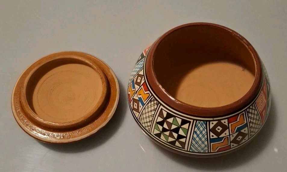 Pottery Peru Trinket Box Hand Painted Intricate