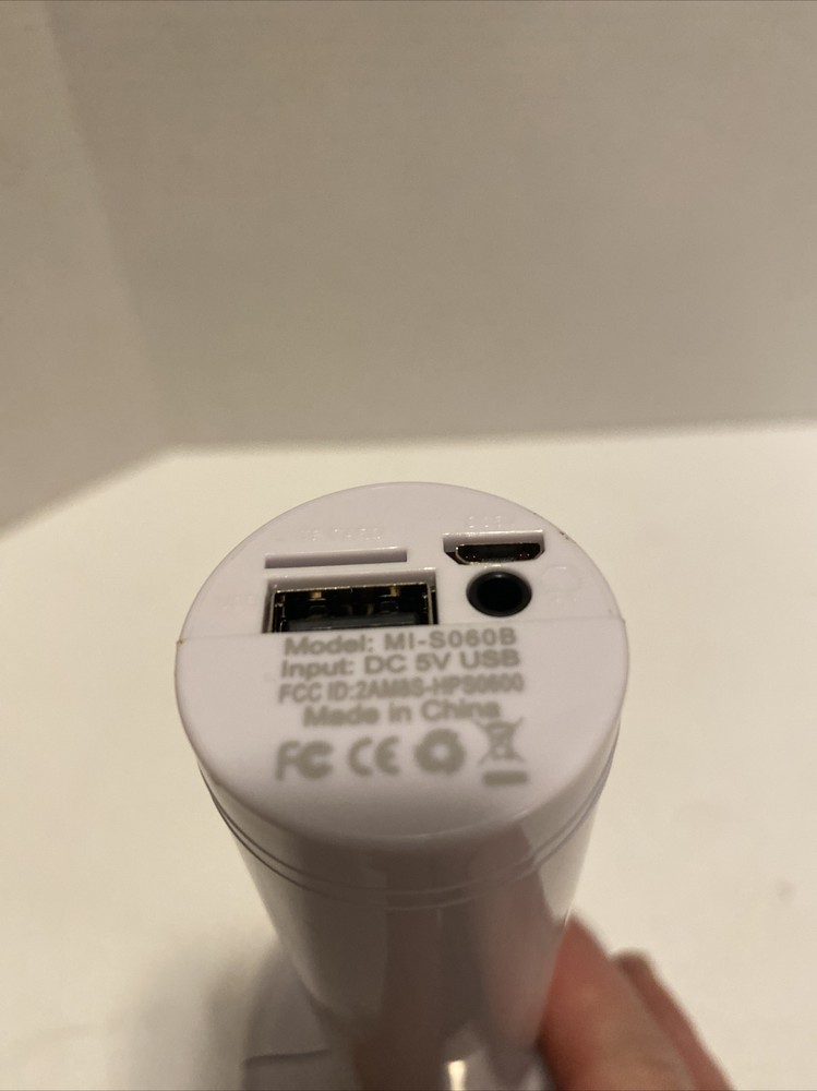 Merkury White Speaker Microphone