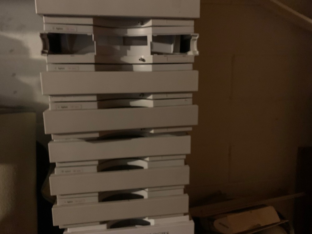 AGILENT/HP 1100  HPLC SOLVENT BOTTLE TRAY