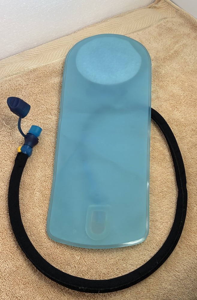 CAMELBAK Hydration Bladder 2 L Water Pack Reservoir Replacement with Filter