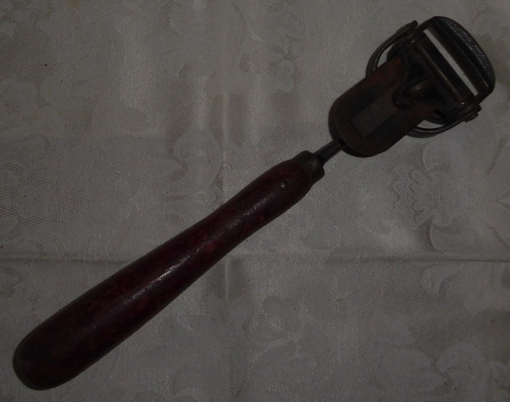 Vintage Box Scraper