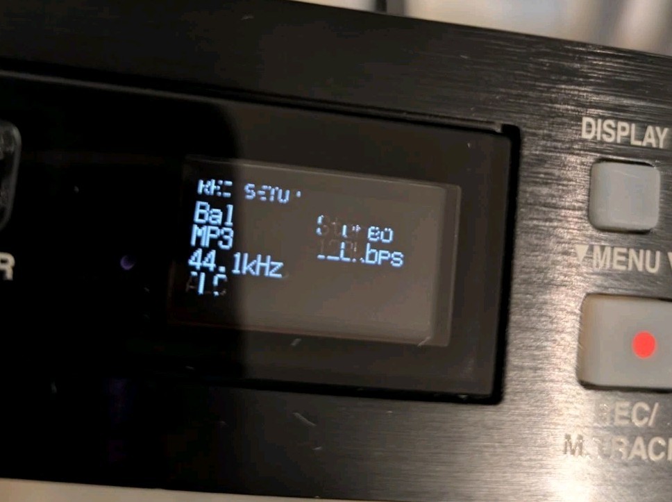Denon Solid State Recorder DN-F450R Rack Mountable READ SCREEN DISPLAY ISSUES